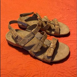 Vionic Tan Sandals, Gently Used Size 8